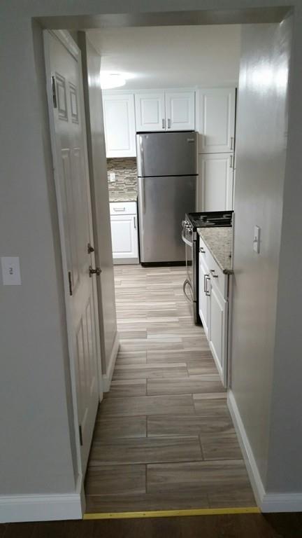 44 Campechi St, Springfield, MA 01104 photo 3