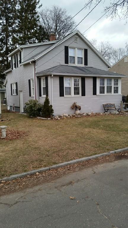 44 Campechi St, Springfield, MA 01104 photo 1