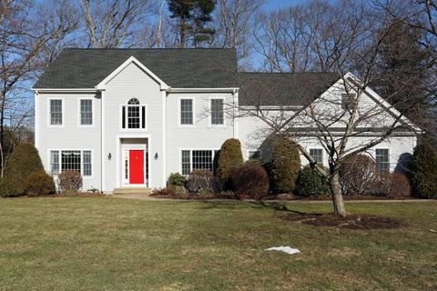 30 Overlook Dr E, Framingham, MA 01701 photo 1