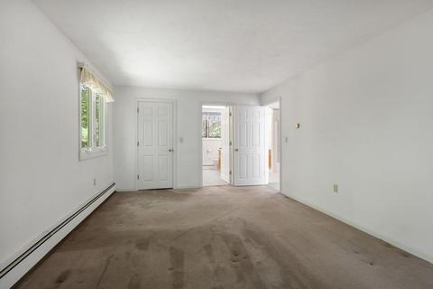 44 South St, Upton, MA 01568 photo 12