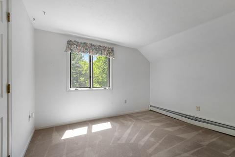 44 South St, Upton, MA 01568 photo 13