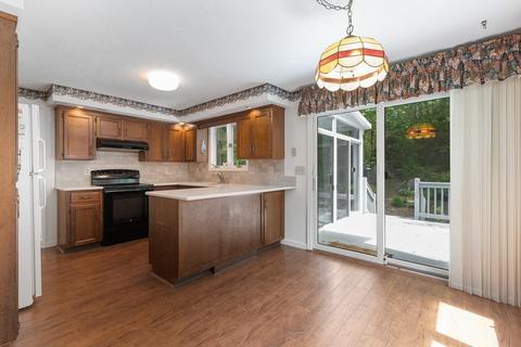 44 South St, Upton, MA 01568 photo 10