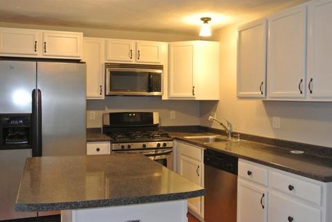 77 Ledgecrest Dr, Worcester, MA 01603 photo 5