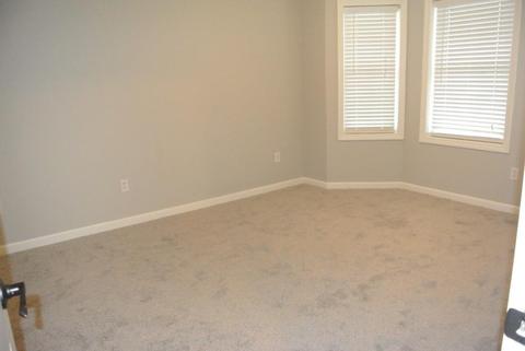 77 Ledgecrest Dr, Worcester, MA 01603 photo 14