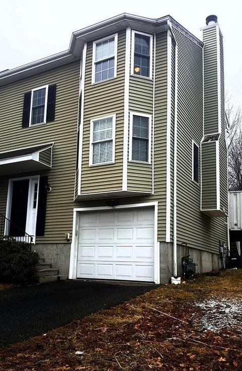77 Ledgecrest Dr, Worcester, MA 01603 photo 1