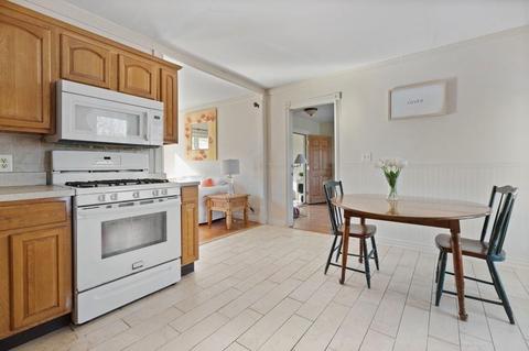 31 Harborview Dr, Hingham, MA 02043 photo 4