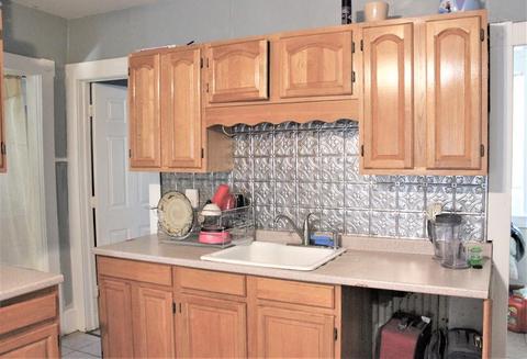 32 Thaddeus St, Chicopee, MA 01020 photo 5