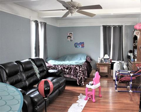 32 Thaddeus St, Chicopee, MA 01020 photo 3