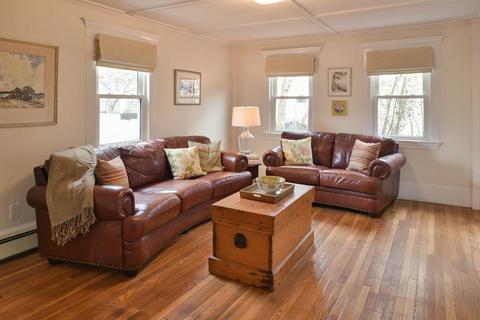 6 Maple St, Gloucester, MA 01930 photo 2