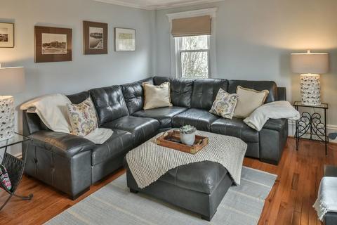 6 Maple St, Gloucester, MA 01930 photo 4
