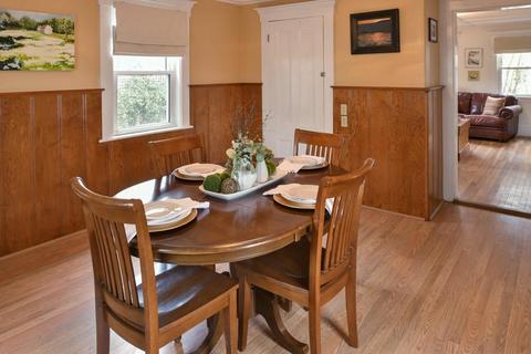 6 Maple St, Gloucester, MA 01930 photo 3