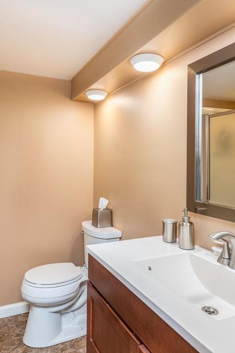 21 Beverly Ave, Marblehead, MA 01945 photo 13