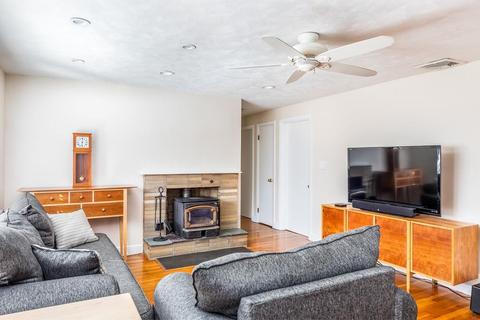 21 Beverly Ave, Marblehead, MA 01945 photo 3