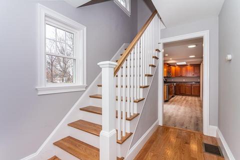 12 Beech St, Reading, MA 01867 photo 4