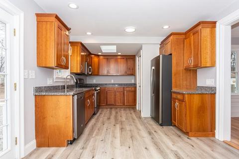 12 Beech St, Reading, MA 01867 photo 13