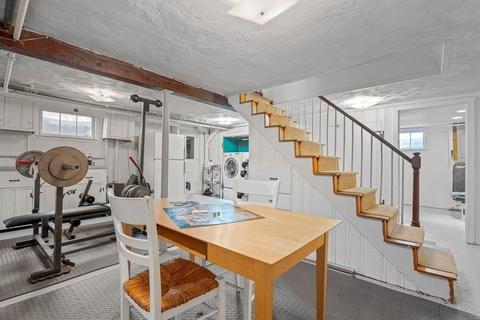 14 Burnside Rd, Needham, MA 02494 photo 32