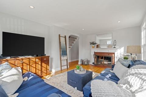 14 Burnside Rd, Needham, MA 02494 photo 4