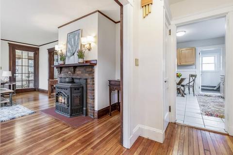 24 Pine Plain Rd, Wellesley, MA 02481 photo 4