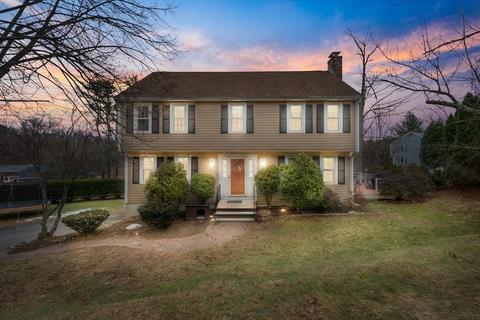 2 Vose Hill Rd, Maynard, MA 01754 photo 1