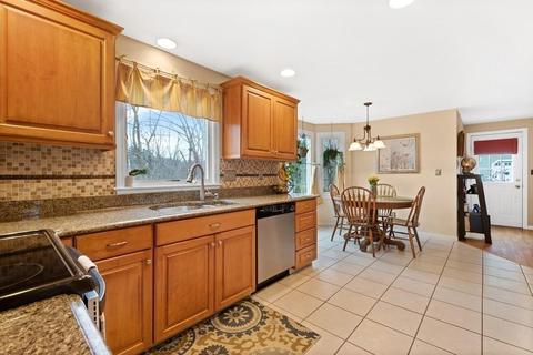 2 Vose Hill Rd, Maynard, MA 01754 photo 11