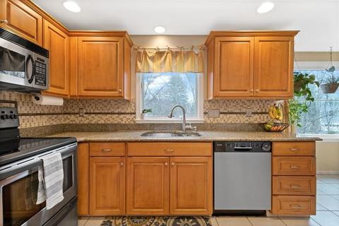 2 Vose Hill Rd, Maynard, MA 01754 photo 10