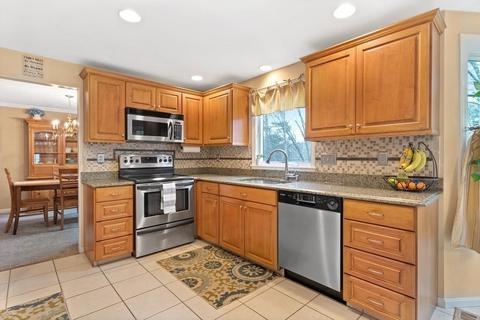 2 Vose Hill Rd, Maynard, MA 01754 photo 9