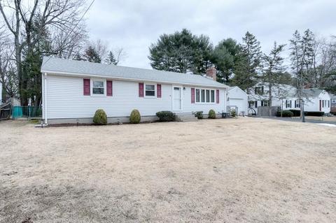 27 Pidgeon Dr, Springfield, MA 01119 photo 2