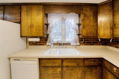27 Pidgeon Dr, Springfield, MA 01119 photo 8