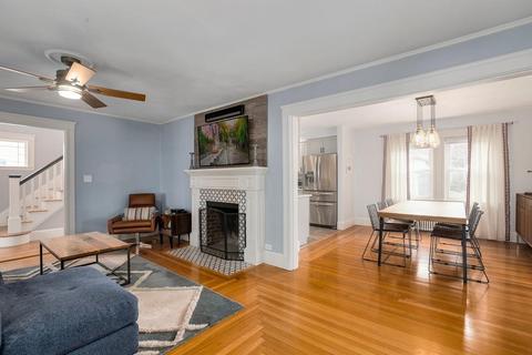 22 Temple St, Reading, MA 01867 photo 11