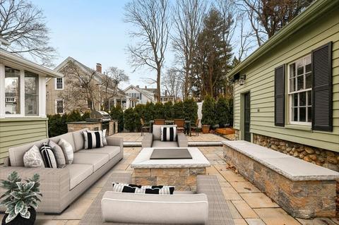 22 Temple St, Reading, MA 01867 photo 38