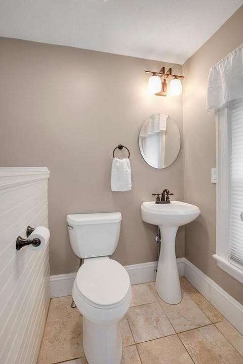 22 Temple St, Reading, MA 01867 photo 33