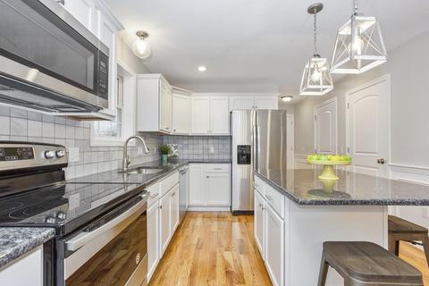 146 Ambrose St, Springfield, MA 01109 photo 10
