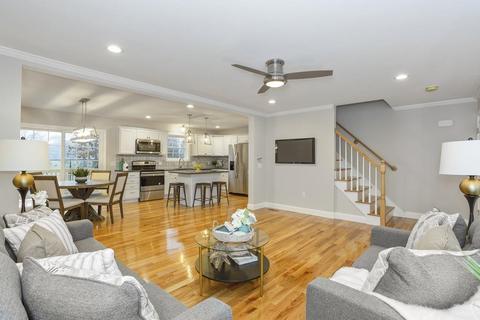 146 Ambrose St, Springfield, MA 01109 photo 1