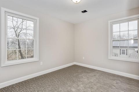 146 Ambrose St, Springfield, MA 01109 photo 21