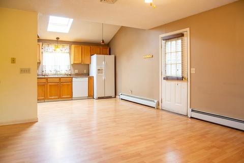 45 Orpheum Ave, Springfield, MA 01118 photo 4