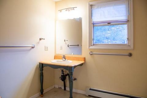45 Orpheum Ave, Springfield, MA 01118 photo 19
