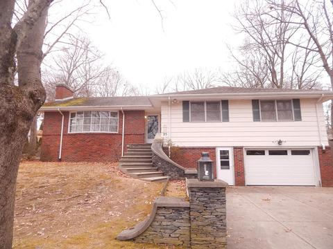 25 Isabel St, Fall River, MA 02721 photo 3