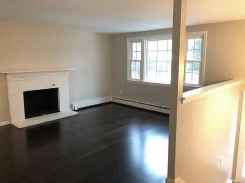 20 Oakcrest Dr, Framingham, MA 01701 photo 4