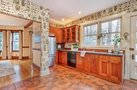 223 Aspinwall Ave, Brookline, MA 02446 photo 14