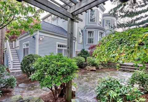 223 Aspinwall Ave, Brookline, MA 02446 photo 32