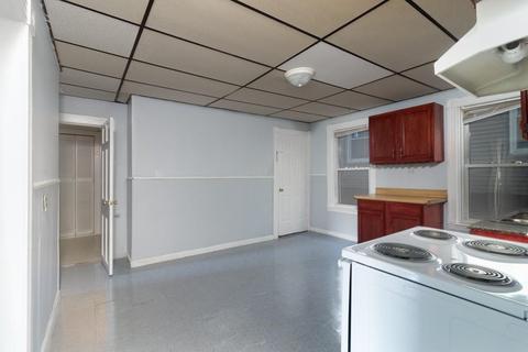 60 Harrison St, Worcester, MA 01604 photo 9