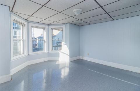 60 Harrison St, Worcester, MA 01604 photo 4