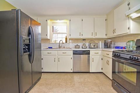 166 Maple St, Framingham, MA 01702 photo 10