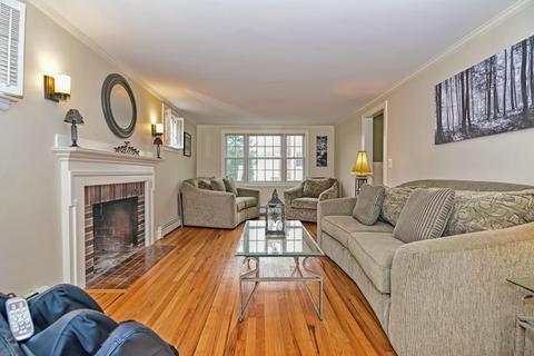 166 Maple St, Framingham, MA 01702 photo 4
