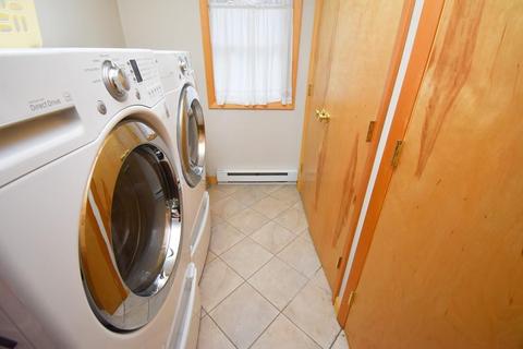 7 Ann St, Chicopee, MA 01020 photo 5