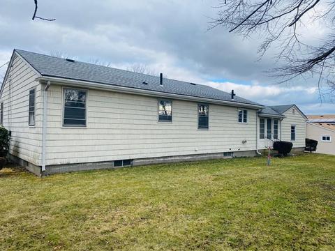191 Mohawk Rd, Somerset, MA 02726 photo 3