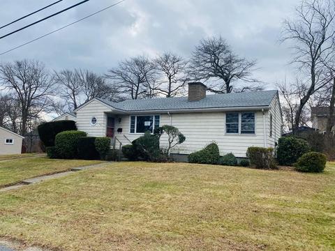 191 Mohawk Rd, Somerset, MA 02726 photo 2