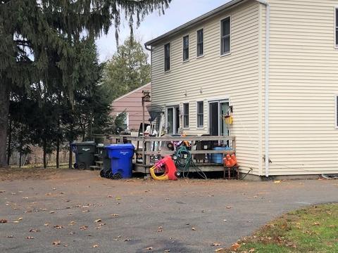 124 Darling St, Springfield, MA 01151 photo 2