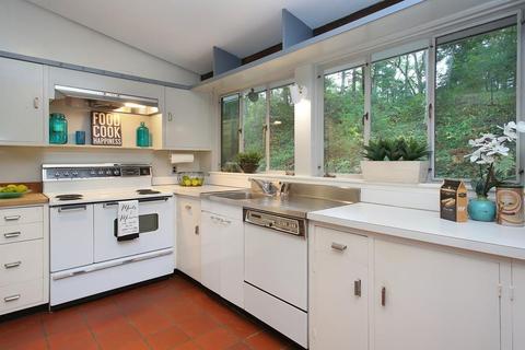 344 Dedham St, Dover, MA 02030 photo 9