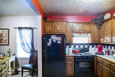 198 Tecumseh St, Fall River, MA 02721 photo 5